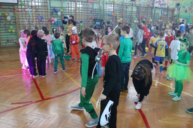 b_1024_768_0_00_images_2023_2024_WYDARZENIA_Choinka_418268428_840200847907865_5089410543965717353_n